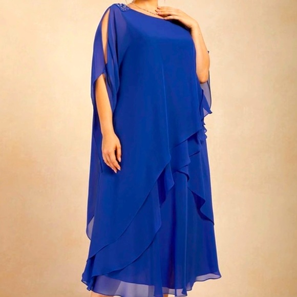 Formal plus size Dress - Picture 2 of 5